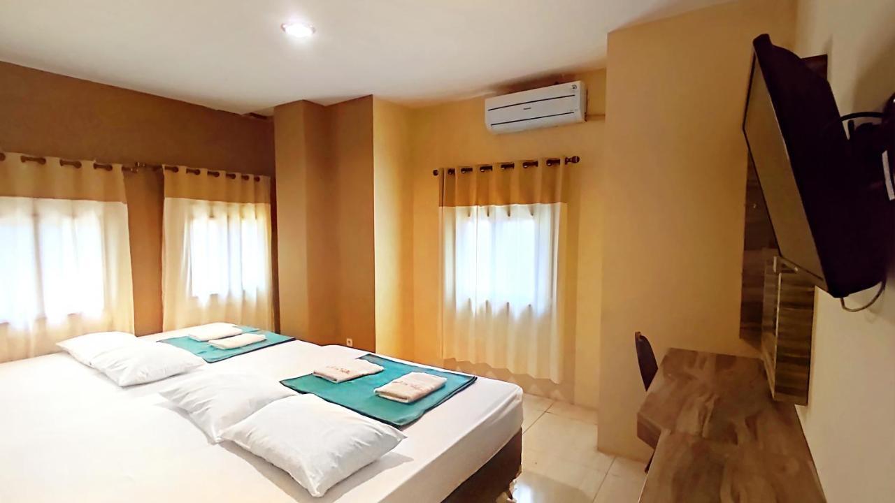 Hotel Syariah Larismanis Семаранг Экстерьер фото