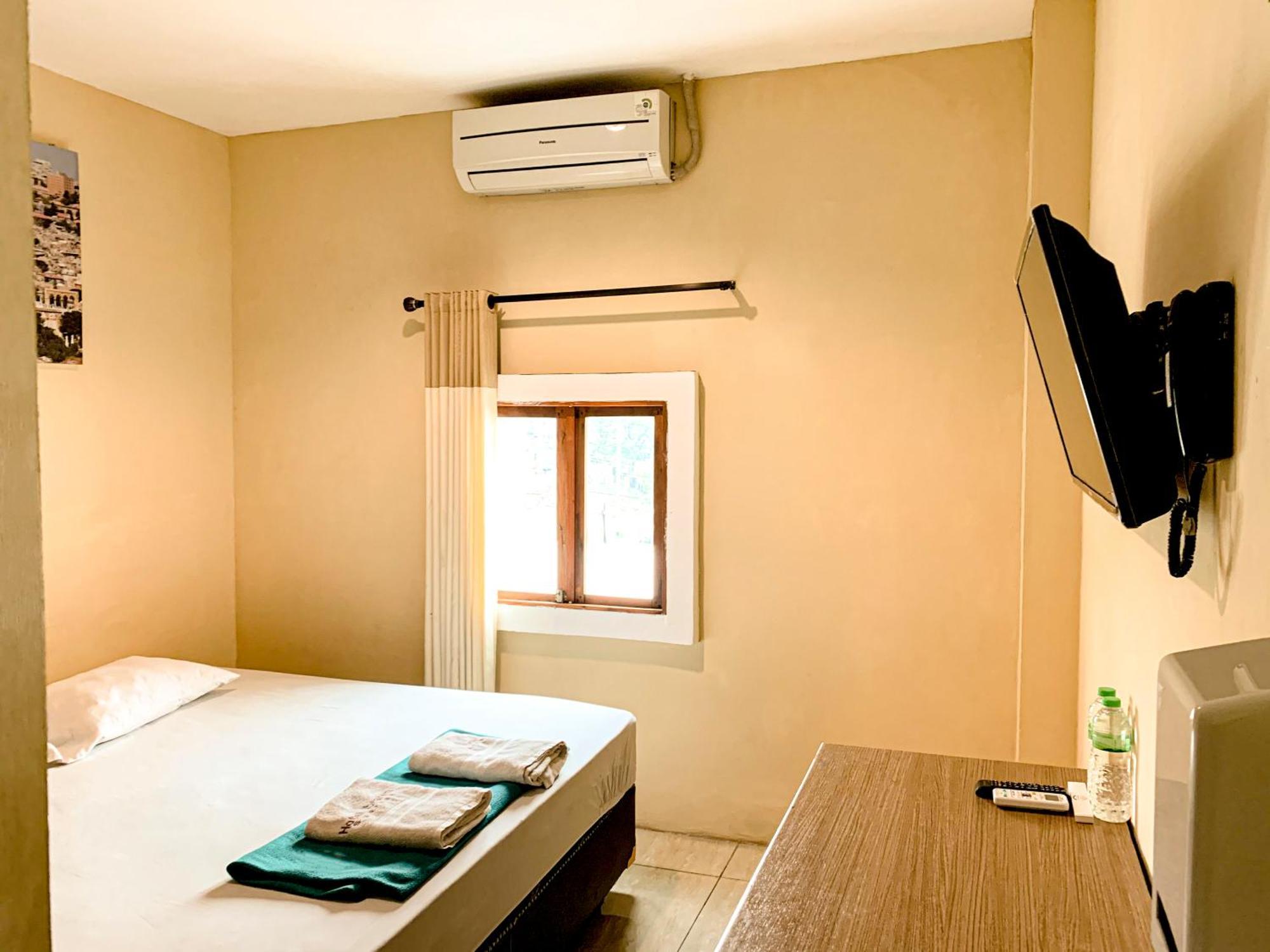 Hotel Syariah Larismanis Семаранг Экстерьер фото